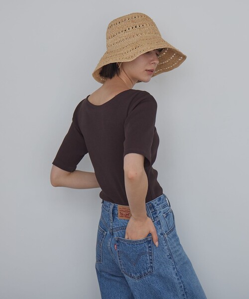 green label relaxing(グリーンレーベルリラクシング)の「カップデザインネックTシャツ / カップインナー(Tシャツ/カットソー・レディース・ブラック/ダークブラウン/オフホワイト・S/M)」の5枚目の写真