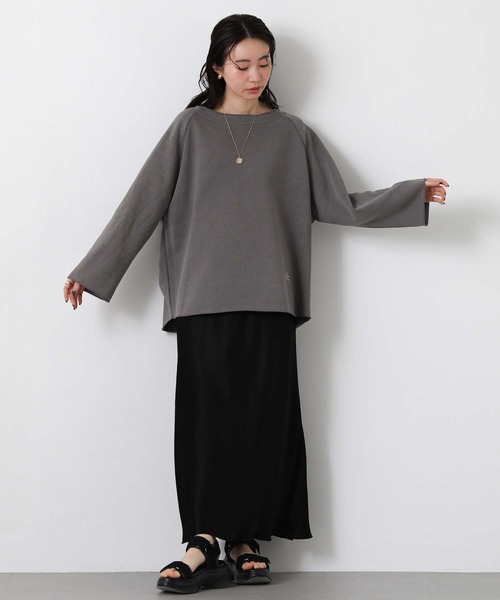 Gready Brilliant（グレディブリリアン）の「ピグメントボートネックカットソー（Tシャツ/カットソー・レディース・ベージュ/チャコールグレー・38）」の3枚目の写真