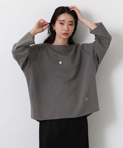 Gready Brilliant（グレディブリリアン）の「ピグメントボートネックカットソー（Tシャツ/カットソー・レディース・ベージュ/チャコールグレー・38）」の7枚目の写真