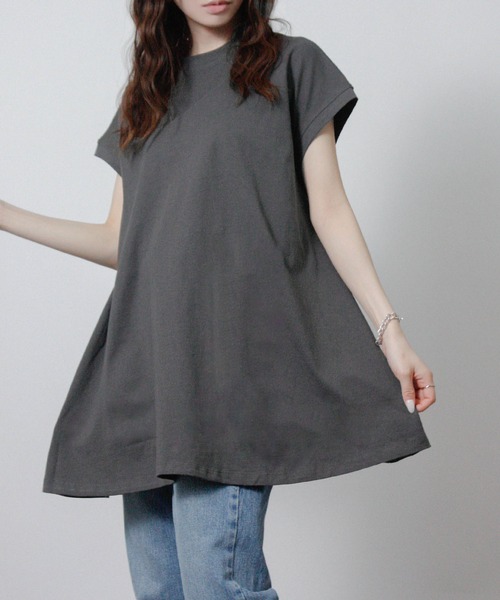 NYLAUS（ナイラス）の「【SG】接触冷感 フレアチュニック ノースリーブ（Tシャツ/カットソー・レディース・ブルー/オフホワイト/チャコール/ブラック/グレイッシュベージュ・M）」の3枚目の写真