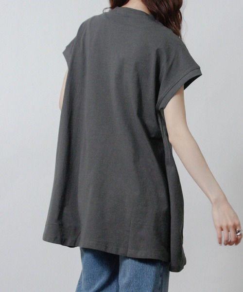 NYLAUS（ナイラス）の「【SG】接触冷感 フレアチュニック ノースリーブ（Tシャツ/カットソー・レディース・ブルー/オフホワイト/チャコール/ブラック/グレイッシュベージュ・M）」の13枚目の写真