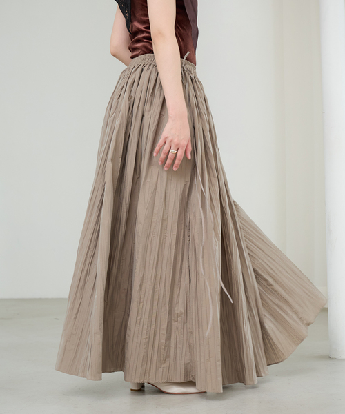 IENA LA BOUCLE（イエナラブークル）の「IENA LA BOUCLE ライトタフタプリーツスカート（スカート・レディース・ベージュ/ブラック・38/36）」の2枚目の写真