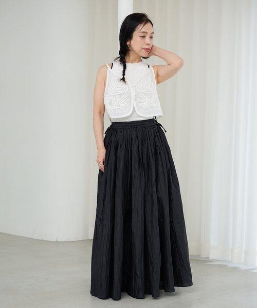 IENA LA BOUCLE（イエナラブークル）の「IENA LA BOUCLE ライトタフタプリーツスカート（スカート・レディース・ベージュ/ブラック・38/36）」の4枚目の写真