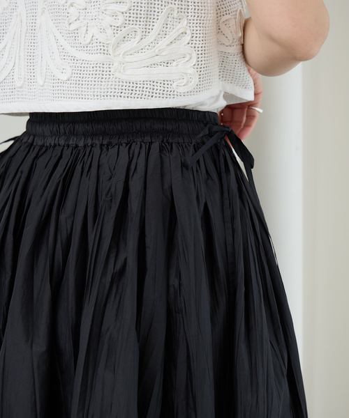 IENA LA BOUCLE（イエナラブークル）の「IENA LA BOUCLE ライトタフタプリーツスカート（スカート・レディース・ベージュ/ブラック・38/36）」の13枚目の写真