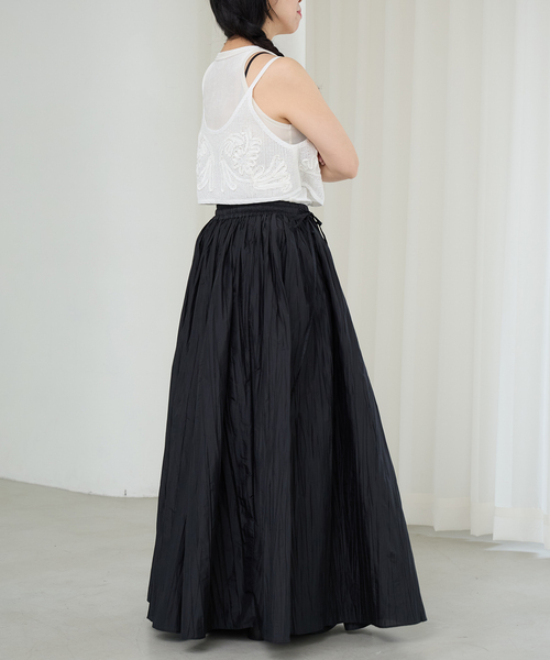 IENA LA BOUCLE（イエナラブークル）の「IENA LA BOUCLE ライトタフタプリーツスカート（スカート・レディース・ベージュ/ブラック・38/36）」の18枚目の写真