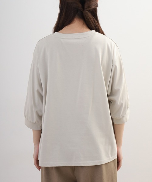 EGLANTINE(エグランティーヌ)の「EGLANTINE 英字ハート刺繍5分袖カットソー(Tシャツ/カットソー・レディース・サンドベージュ/オフホワイト/ブラック/ブラック×ホワイト・38)」の13枚目の写真