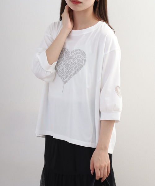 EGLANTINE(エグランティーヌ)の「EGLANTINE 英字ハート刺繍5分袖カットソー(Tシャツ/カットソー・レディース・サンドベージュ/オフホワイト/ブラック/ブラック×ホワイト・38)」の22枚目の写真
