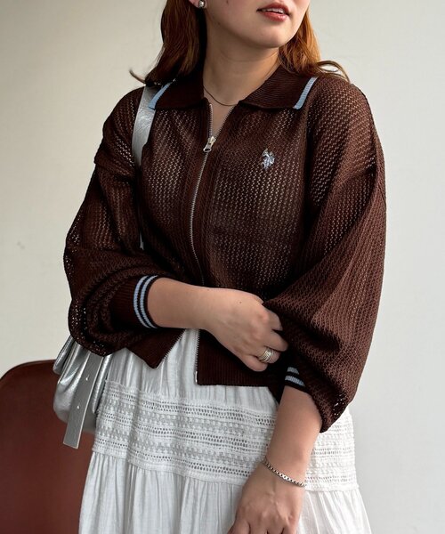 U.S. POLO ASSN.(ユーエスポロアッスン)の「襟付きメッシュカーディガン(カーディガン/ボレロ・レディース・ネイビー/ベージュ/ブラウン/グリーン系/イエロー/ダークブルー・FREE)」の2枚目の写真