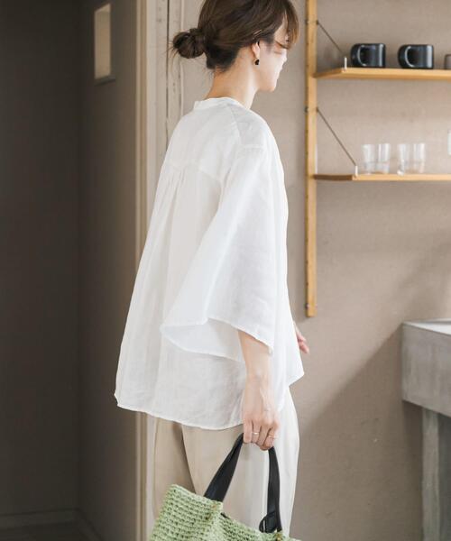 URBAN RESEARCH DOORS（アーバンリサーチドアーズ）の「リネンフレアスリーブブラウス（シャツ/ブラウス・レディース・グリーン系その他/オフホワイト/ブラック・FREE）」の6枚目の写真