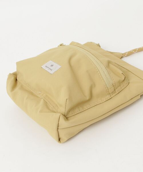 Snow Peak（スノーピーク）の「Snow Peak / Cample Mini Sacoche 1.5L キャンプル ミニサコッシュ 海外限定（ショルダーバッグ・メンズ・ライトベージュ/ブラック/マスタード/ダークカーキ・ONE SIZE）」の14枚目の写真