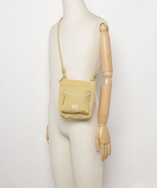 Snow Peak（スノーピーク）の「Snow Peak / Cample Mini Sacoche 1.5L キャンプル ミニサコッシュ 海外限定（ショルダーバッグ・メンズ・ライトベージュ/ブラック/マスタード/ダークカーキ・ONE SIZE）」の19枚目の写真