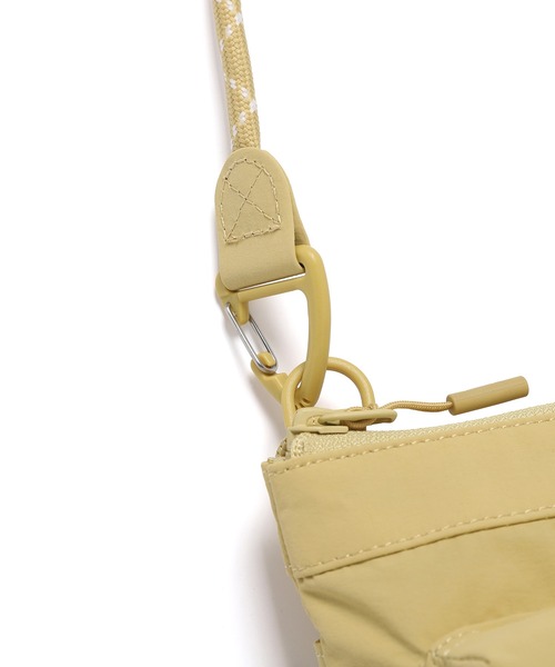 Snow Peak（スノーピーク）の「Snow Peak / Cample Mini Sacoche 1.5L キャンプル ミニサコッシュ 海外限定（ショルダーバッグ・メンズ・ライトベージュ/ブラック/マスタード/ダークカーキ・ONE SIZE）」の12枚目の写真