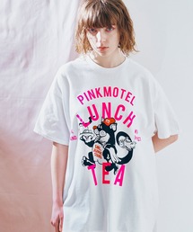 RNA（アールエヌエー）の「M2681 PINKMOTEL クロネコプリントTEE（Tシャツ/カットソー）」