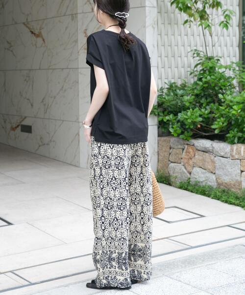 ITEMS URBANRESEARCH(アイテムズ アーバンリサーチ)の「バックタックフレンチプルオーバー(Tシャツ/カットソー・レディース・ホワイト/ボルドー/グレー/ブラック/ベージュ・FREE)」の12枚目の写真