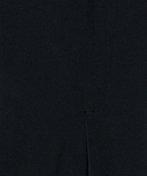 UNITED ARROWS(ユナイテッドアローズ)の「タック テーパード クロップド パンツ(スラックス・レディース・ネイビー/ダークグレー/オフホワイト・36/38)」の13枚目の写真