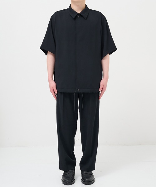 UNITED TOKYO（ユナイテッドトウキョウ）の「【接触冷感】COLD DRY PLEATS コーチブルゾン（シャツ/ブラウス・メンズ・ネイビー/ブラック/ダークグレー・1/2）」の21枚目の写真