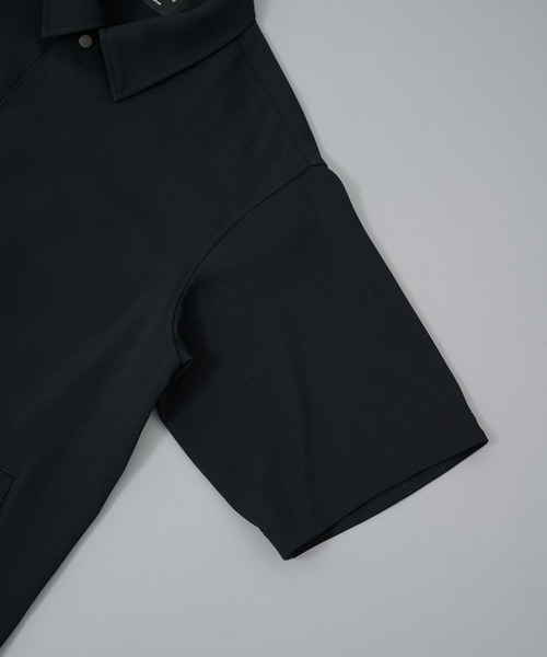 UNITED TOKYO（ユナイテッドトウキョウ）の「【接触冷感】COLD DRY PLEATS コーチブルゾン（シャツ/ブラウス・メンズ・ネイビー/ブラック/ダークグレー・1/2）」の9枚目の写真
