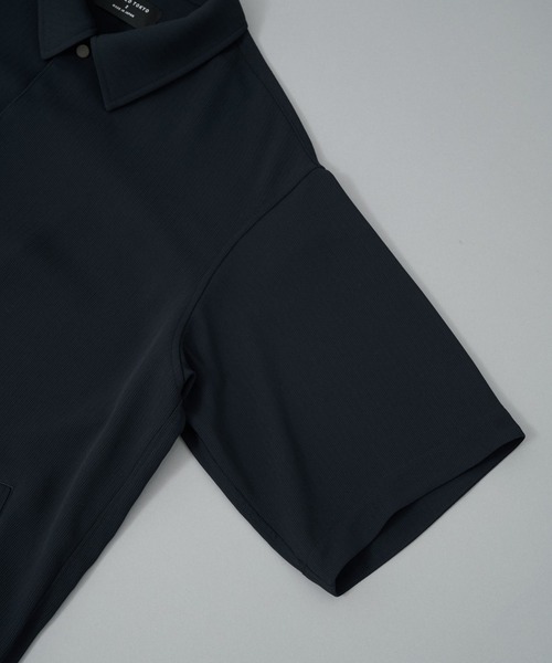 UNITED TOKYO（ユナイテッドトウキョウ）の「【接触冷感】COLD DRY PLEATS コーチブルゾン（シャツ/ブラウス・メンズ・ネイビー/ブラック/ダークグレー・1/2）」の13枚目の写真