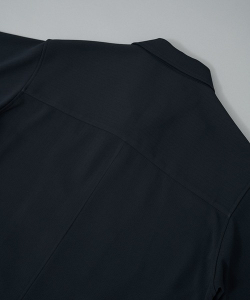 UNITED TOKYO（ユナイテッドトウキョウ）の「【接触冷感】COLD DRY PLEATS コーチブルゾン（シャツ/ブラウス・メンズ・ネイビー/ブラック/ダークグレー・1/2）」の15枚目の写真
