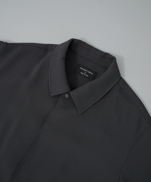 UNITED TOKYO（ユナイテッドトウキョウ）の「【接触冷感】COLD DRY PLEATS コーチブルゾン（シャツ/ブラウス・メンズ・ネイビー/ブラック/ダークグレー・1/2）」の16枚目の写真