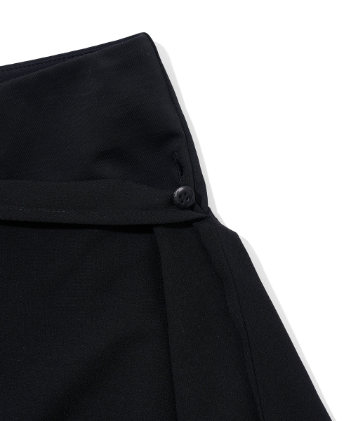 YOUHEE(ユヒ)の「SLOGAN SKIRT PANTS_BLACK(その他パンツ・レディース・その他・SMALL/MEDIUM)」の4枚目の写真