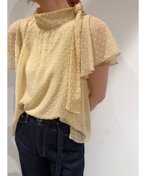 LAGUNAMOON(ラグナムーン)の「ボウタイハーフスリーブシアーブラウス 【夏服】 【オフィスカジュアル】(シャツ/ブラウス・レディース・ブラック/イエロー/ホワイト・FREE)」の1枚目の写真