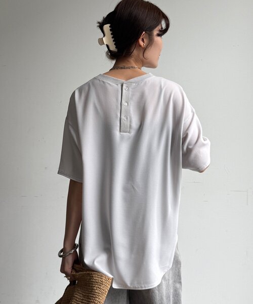 DouDou(ドゥドゥ)の「PLEIN D'ESPOIR ジョーゼット半袖ロゴTEE(シャツ/ブラウス・レディース・オフホワイト/チャコールグレー/ライトグレー/ブラウン・FREE)」の10枚目の写真
