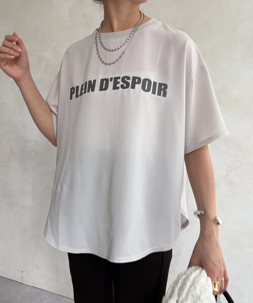 DouDou(ドゥドゥ)の「PLEIN D'ESPOIR ジョーゼット半袖ロゴTEE(シャツ/ブラウス・レディース・オフホワイト/チャコールグレー/ライトグレー/ブラウン・FREE)」の20枚目の写真