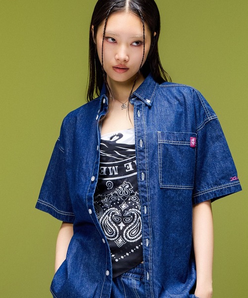 X-girl(エックスガール)の「SHEER FACE SCARF(バンダナ/スカーフ・レディース・ブラウン/ブラック・ONE SIZE)」の2枚目の写真