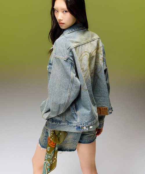 X-girl(エックスガール)の「SHEER FACE SCARF(バンダナ/スカーフ・レディース・ブラウン/ブラック・ONE SIZE)」の8枚目の写真