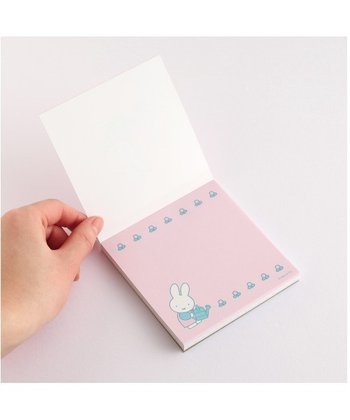 Miffy（ ミッフィー）の「ミッフィー メモパッド・スクエア（flower） GF（手帳/メモ帳・レディース・マルチ・FREE）」の4枚目の写真