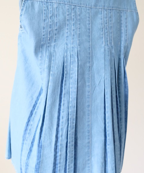 DOLLUPOOPS（ドールアップウップス）の「Back Pleats Denim Sleeveless Top(バックプリーツデニムノースリーブトップス)（ベスト・レディース・ブルー・38）」の8枚目の写真