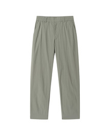 SOLEW（ソル）の「エアシェルストリングパンツ_オリーブグリーン（スラックス）」