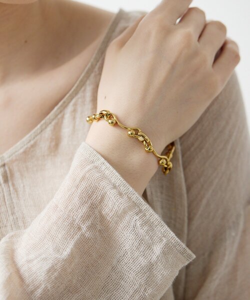 ear PAPILLONNER(イアパピヨネ)の「《金属アレルギー対応/ステンレス》デザインチェーンブレスレット(ブレスレット・レディース・シルバー/ゴールド・FREE)」の1枚目の写真
