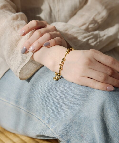 ear PAPILLONNER(イアパピヨネ)の「《金属アレルギー対応/ステンレス》デザインチェーンブレスレット(ブレスレット・レディース・シルバー/ゴールド・FREE)」の4枚目の写真