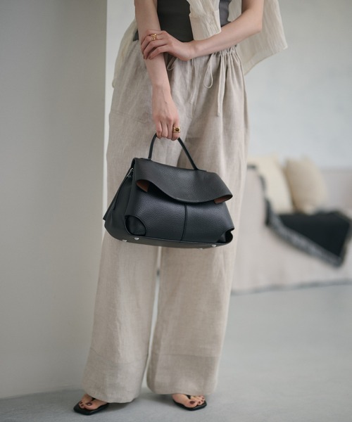 LAULEN(ローレン)の「curve flap 2way handbag / カーブフラップ 2wayハンドバッグ(ハンドバッグ・レディース・アイボリー/ブルー/ブラウン/モカ/グレー/ブラック・FREE)」の18枚目の写真