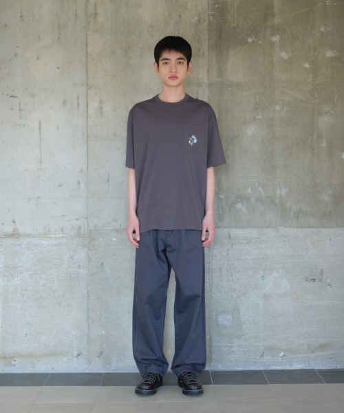 HORLISUN(ホーリーサン)の「Lawrence Short Embroidery T-shirt - Native American Charcoal(Tシャツ/カットソー・メンズ・その他・SMALL/MEDIUM/LARGE)」の4枚目の写真
