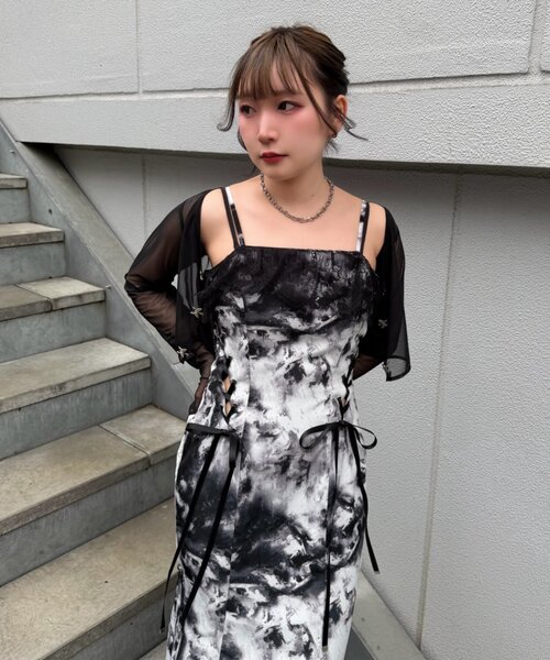 Mavie..7(メヴィセットゥ)の「【Mavie..7】《S,Mサイズ展開》サイドレースUPジャンスカ(ワンピース・レディース・その他1/ブラック・SMALL/MEDIUM)」の4枚目の写真