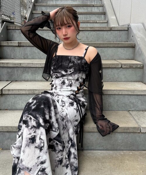 Mavie..7(メヴィセットゥ)の「【Mavie..7】《S,Mサイズ展開》サイドレースUPジャンスカ(ワンピース・レディース・その他1/ブラック・SMALL/MEDIUM)」の5枚目の写真