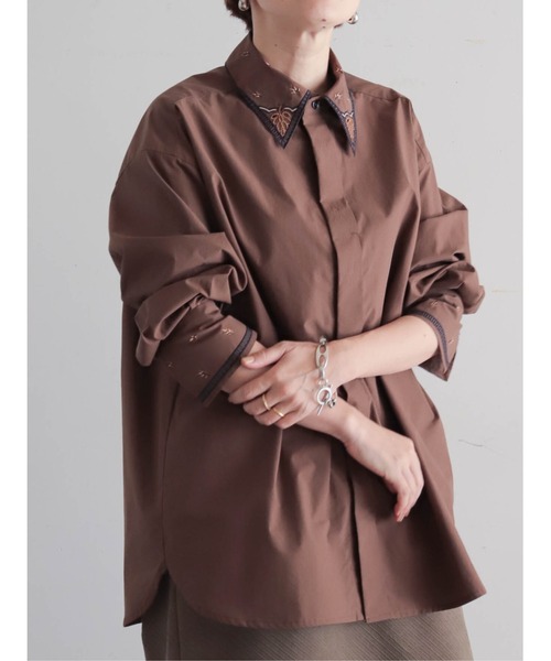 FIL DE FER(フィルデフェール)の「パーツ刺繍コットン ロングシャツ(シャツ/ブラウス・レディース・ブルーグレー/ブラウン・FREE)」の1枚目の写真