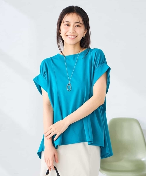 a.v.v(アーヴェヴェ)の「ボリュームスリーブフレアカットソー(Tシャツ/カットソー・レディース・ネイビー/グリーン/クリーム・38/40)」の3枚目の写真