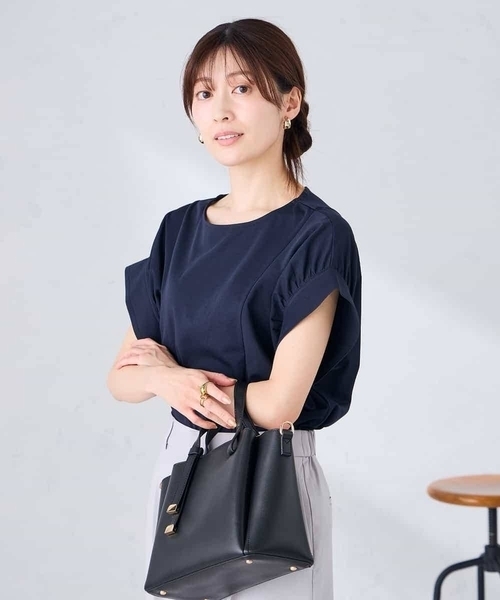 a.v.v(アーヴェヴェ)の「ボリュームスリーブフレアカットソー(Tシャツ/カットソー・レディース・ネイビー/グリーン/クリーム・38/40)」の22枚目の写真
