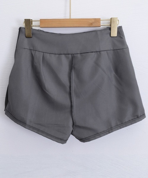 Miniministore(ミニミニストア)の「フリルスカパンプリーツキュロットスカート(スカート・レディース・ダークグレー/ブラック/ホワイト・S/L/M)」の15枚目の写真