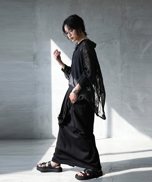 antiqua(アンティカ)の「バックスリット シアーシャツ(シャツ/ブラウス・レディース・ホワイト/ブラック・ONESIZE)」の13枚目の写真
