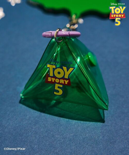 Disney(ディズニー)の「【TOY STORY 5】ポーチ付きシャカシャカチャーム(コインケース・レディース・グリーン/ブルー/ピンク/イエロー・FREE)」の16枚目の写真