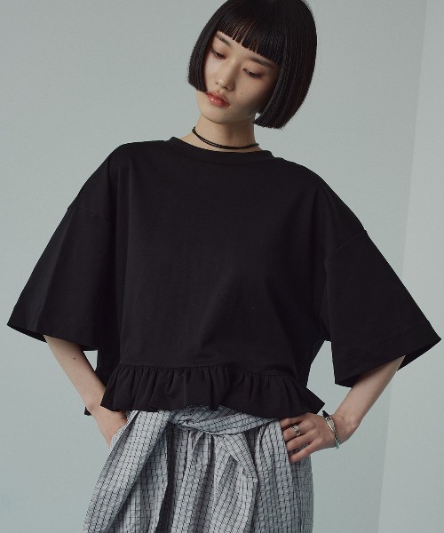 W:Huku(フーク)の「【新色追加】【W:Huku / シルキータッチコットン】ハーフスリーブ フリル ショート Tシャツ / Cotton Half-Sleeve Ruffle T-Shirt(Tシャツ/カットソー・レディース・オフホワイト/ブルー/グリーン系その他/ブラック・FREE)」の1枚目の写真