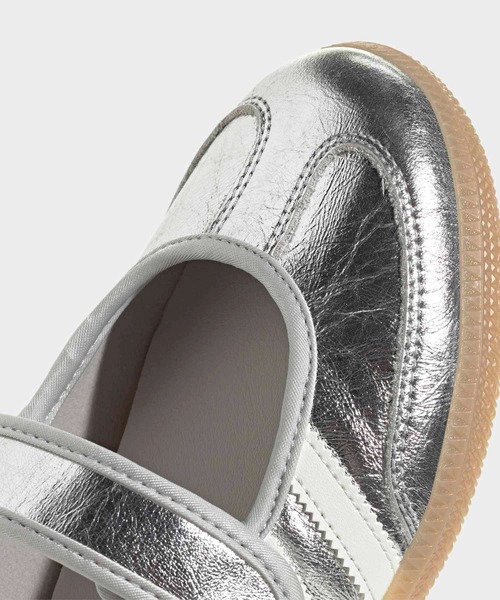 adidas(アディダス)の「サンバ ジェーン シューズ / Samba Jane Shoes メリージェーンスニーカー / アディダスオリジナルス adidas Originals(スニーカー・レディース・シルバー・22.5cm/22.0cm/24.5cm/24.0cm/23.5cm/29.0cm/28.5cm/28.0cm/27.5cm/27.0cm/26.5cm/26.0cm/25.5cm/25.0cm/23.0cm)」の7枚目の写真