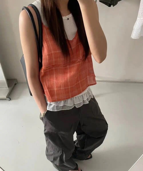 LYEON(リヨン)の「裾フリルタンク×チェックキャミレイヤード2点セット(タンクトップ・レディース・オレンジ/ブルー/グレー・FREE)」の9枚目の写真