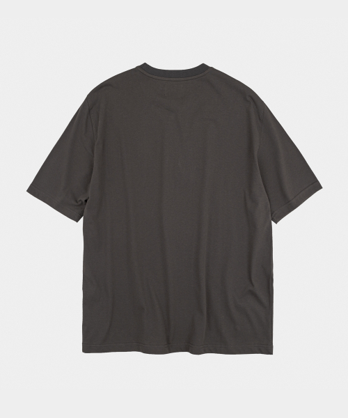 LETTERCOMO(レテルコモ)の「レターボーイエンブロイダリー半袖Tシャツチャコール(Tシャツ/カットソー・メンズ・チャコール・MEDIUM/LARGE)」の3枚目の写真
