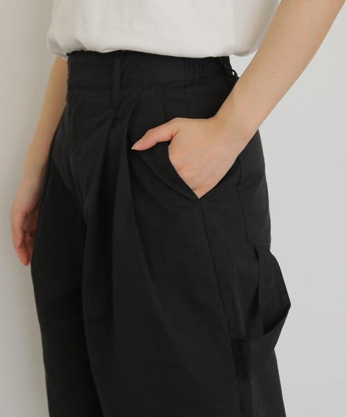 cheriella(シェリエラ)の「【cheriella】ペインタータックワイドパンツ PAINTER TUCK WIDE PANTS(チノパンツ・レディース・ブラック/ブラウン/ベージュ・FREE)」の17枚目の写真